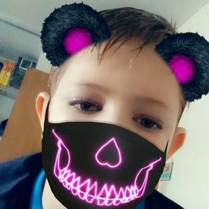 Meet your Posher, Devin